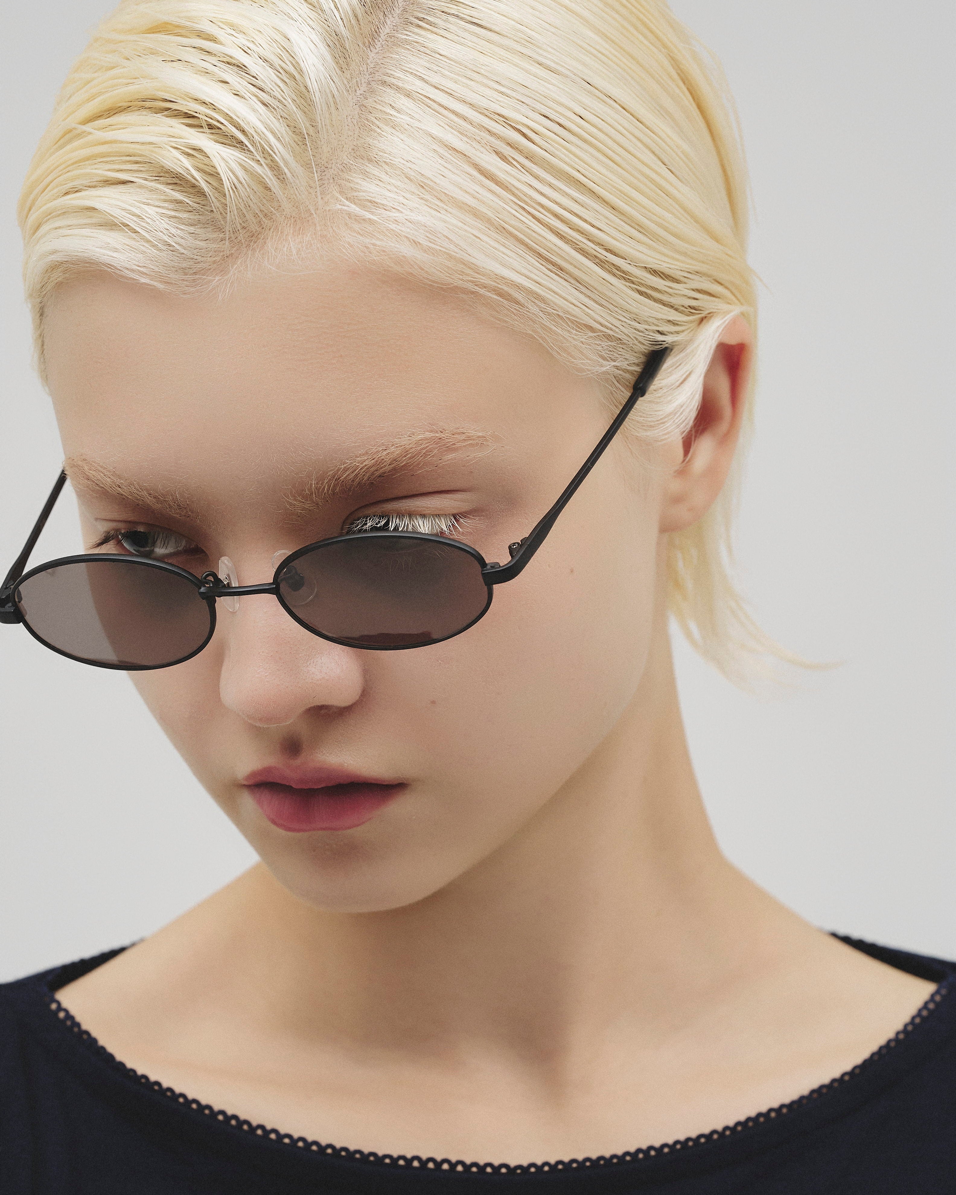 小物 NIKI eyewear Noir dark brown lens Noir (black) – NIKI