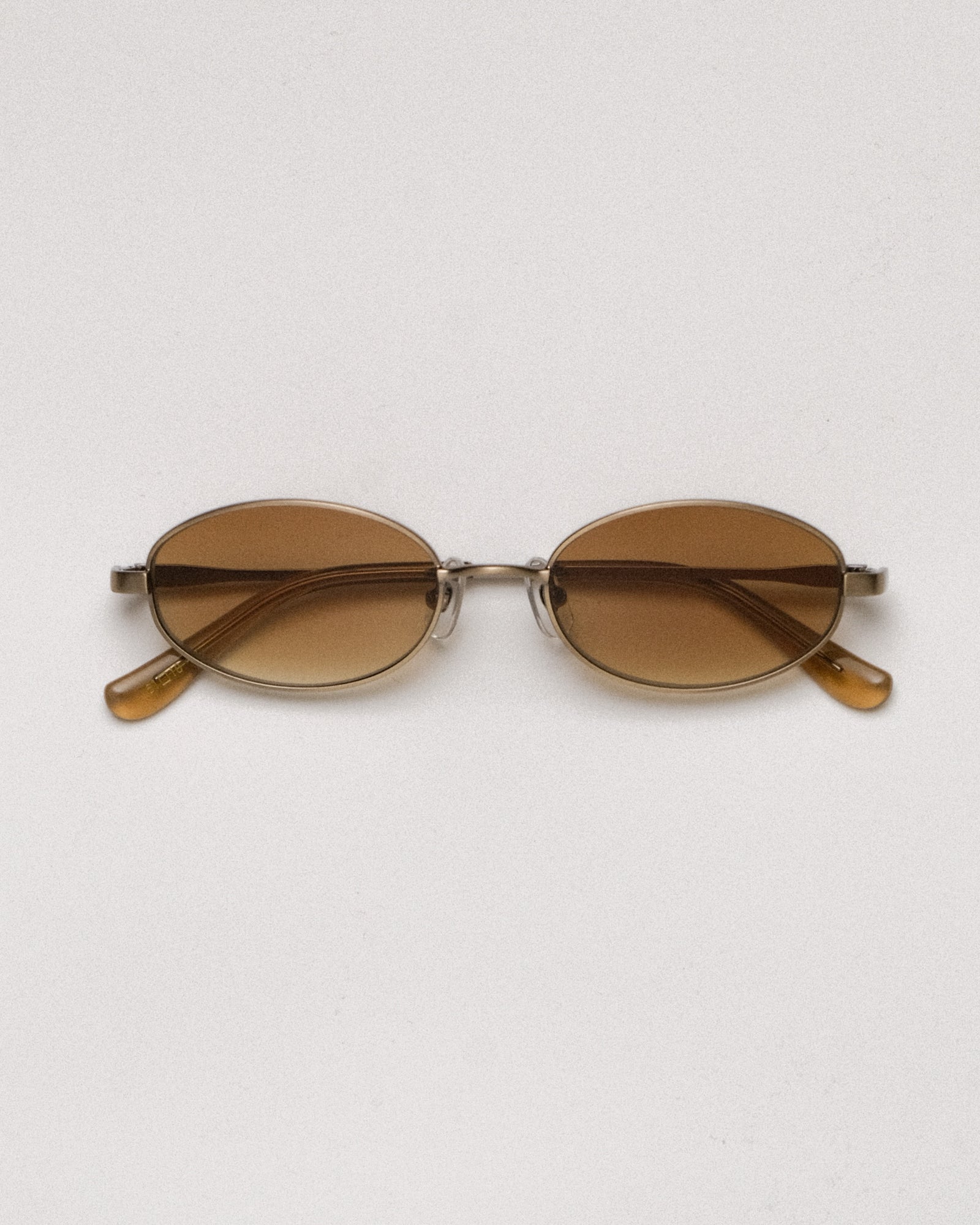 NIKIのアイウェア[niki eyewear - noir / antique gold] レンズカラー : brown half
