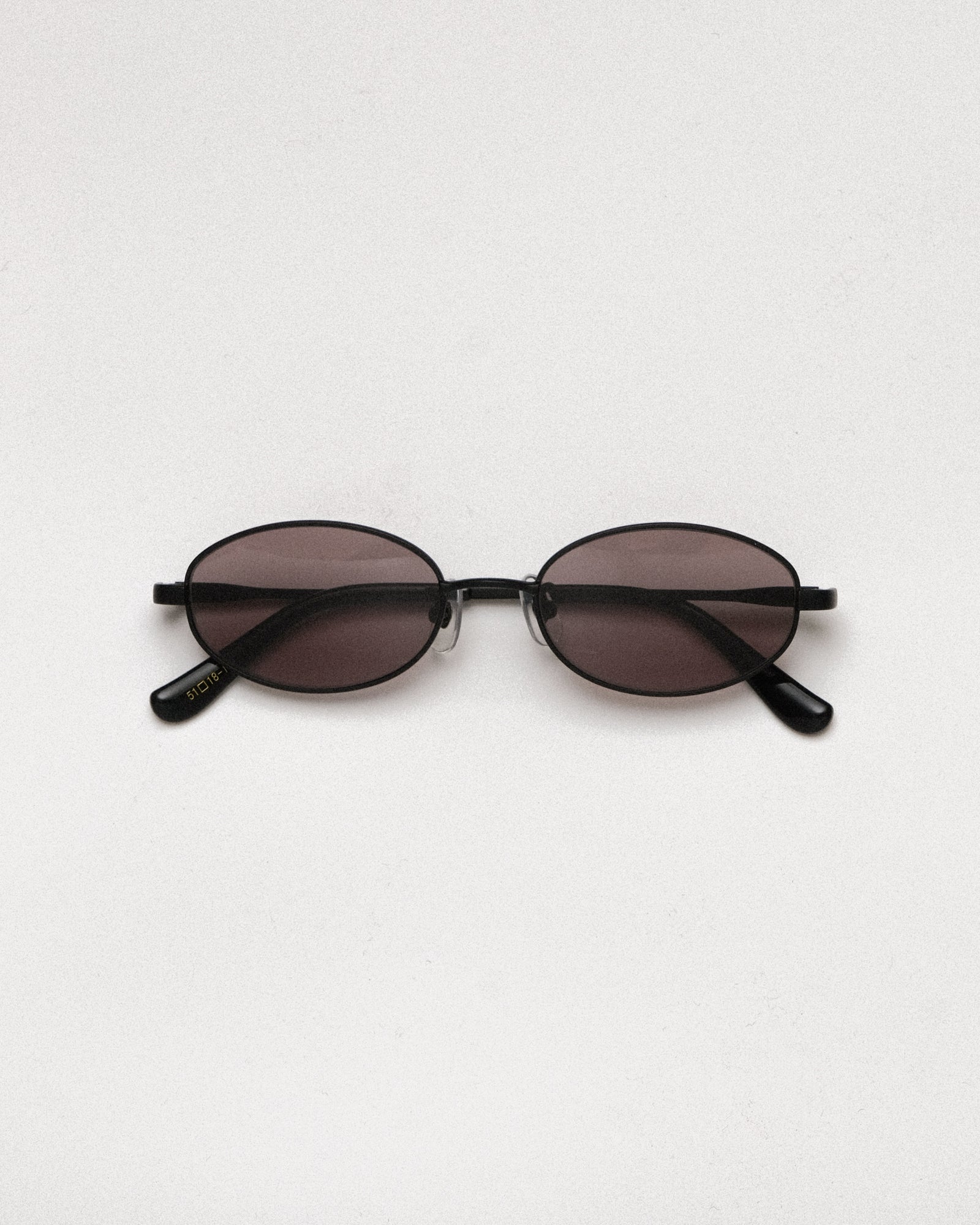 NIKIのアイウェア[niki eyewear - noir / black] レンズカラー : dark gray