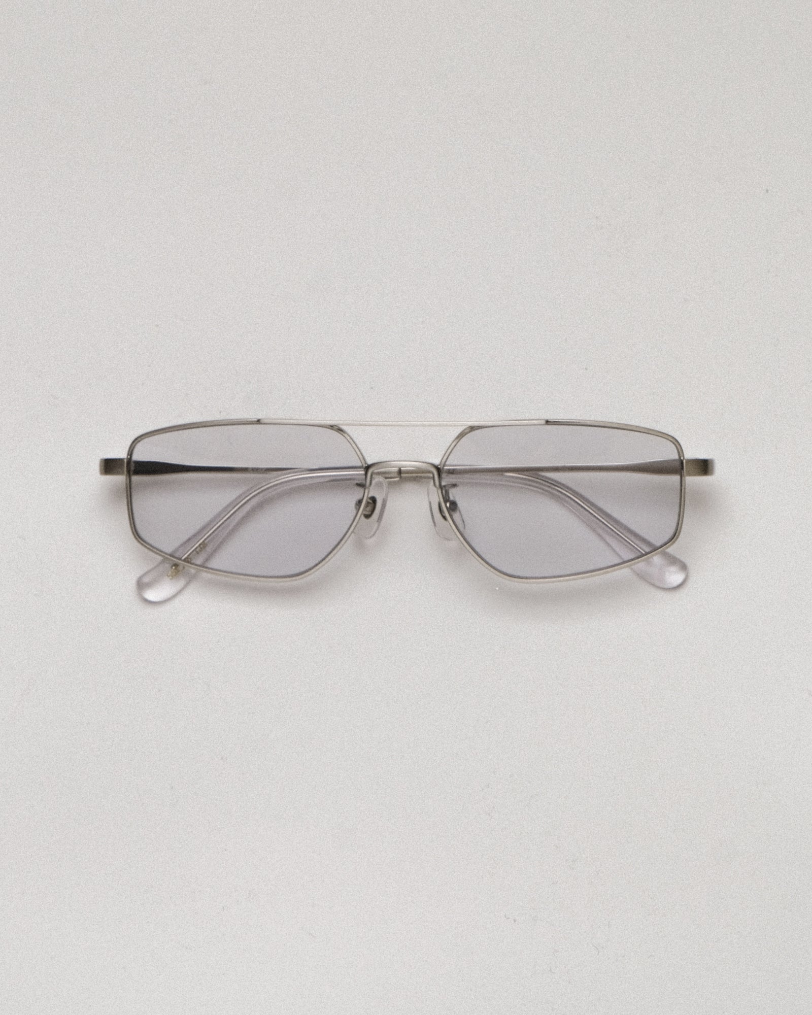 NIKIのアイウェア[niki eyewear - sable / silver] レンズカラー : light smoke