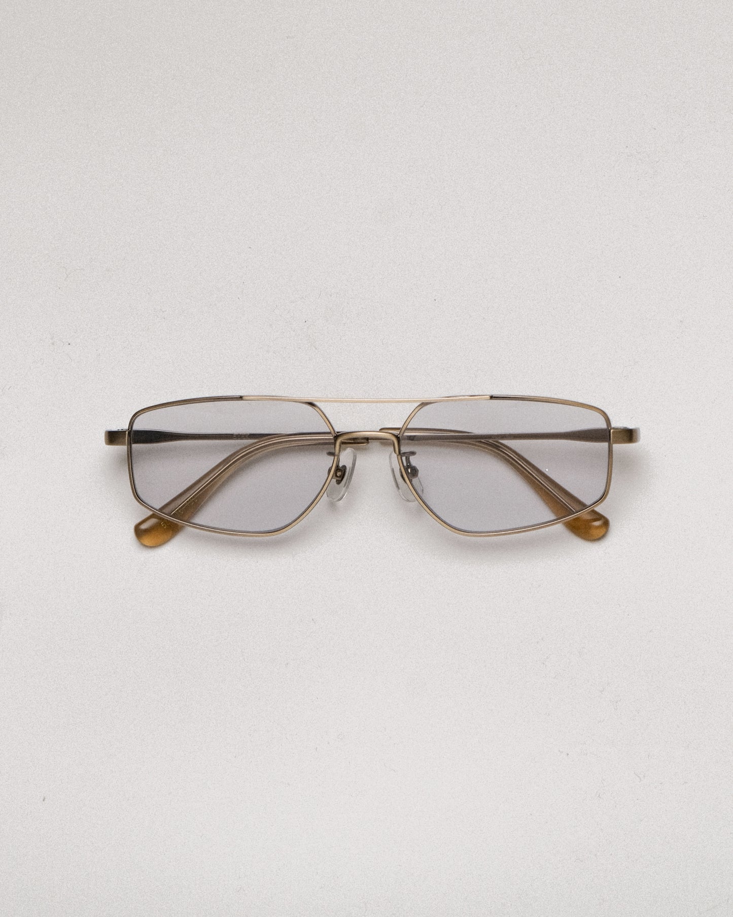 NIKI eyewear - Sable (antique gold)