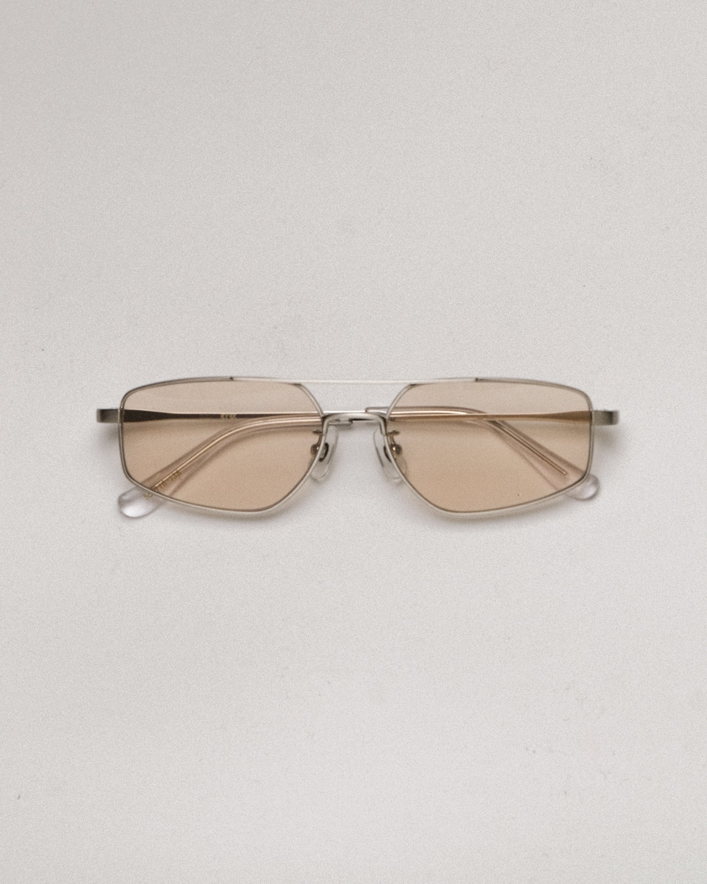 NIKIのアイウェア[niki eyewear - sable / silver] レンズカラー : light brown