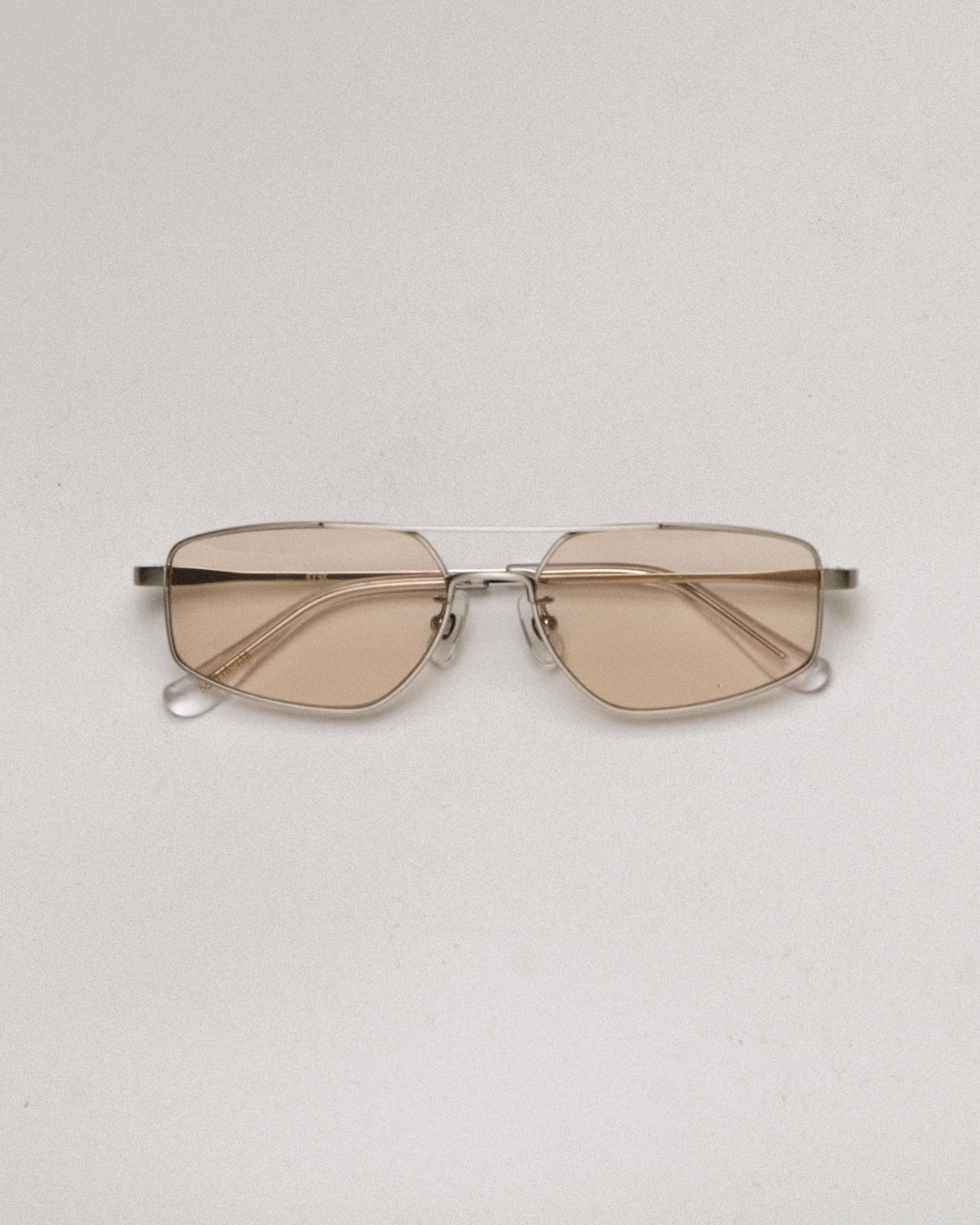 NIKIのアイウェア[niki eyewear - sable / silver] レンズカラー : light brown