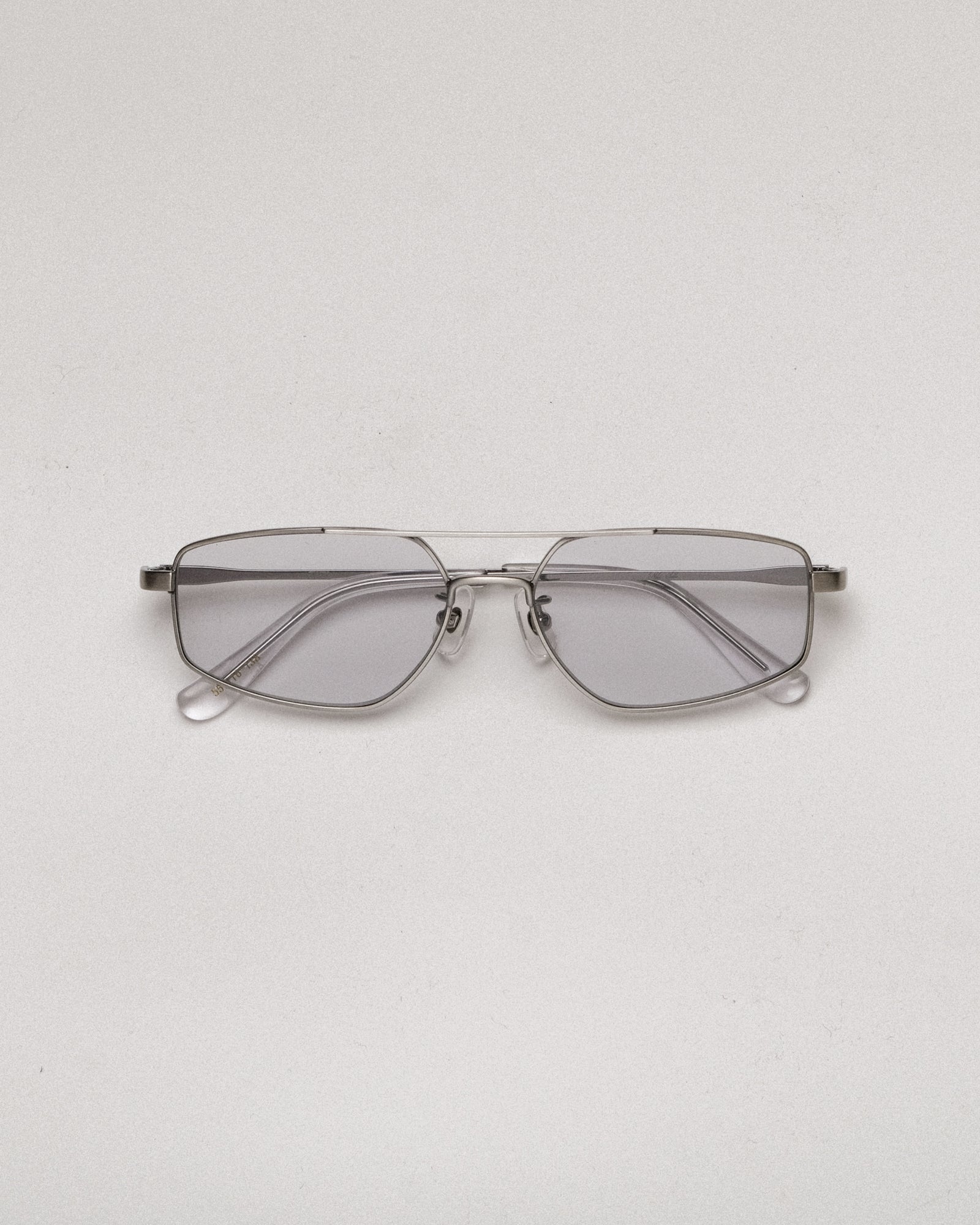 NIKIのアイウェア[niki eyewear - sable / antique silver] レンズカラー : light smoke
